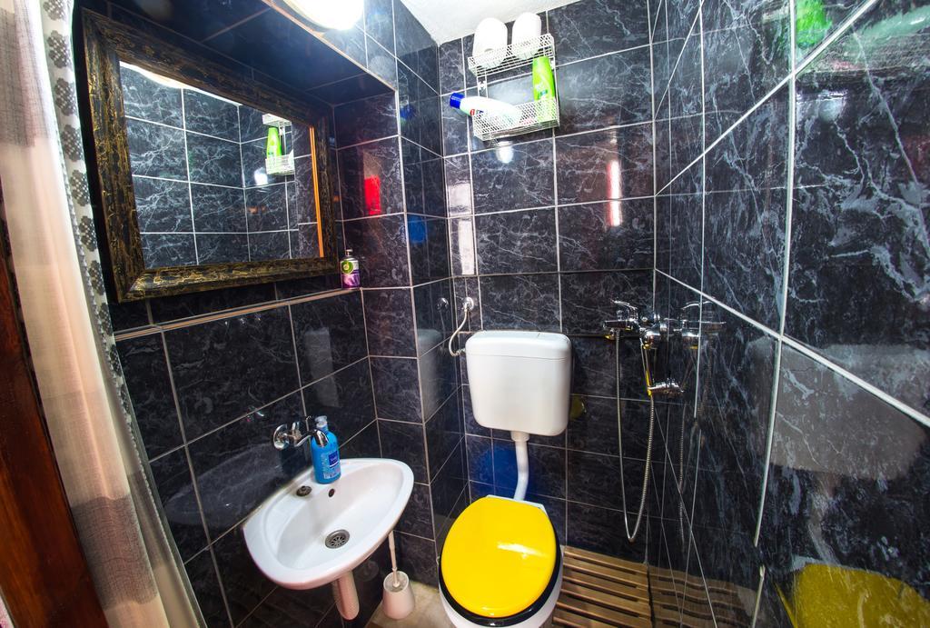 Cozy Studio Apartment Next To The Old Bridge โมสตาร์ ภายนอก รูปภาพ