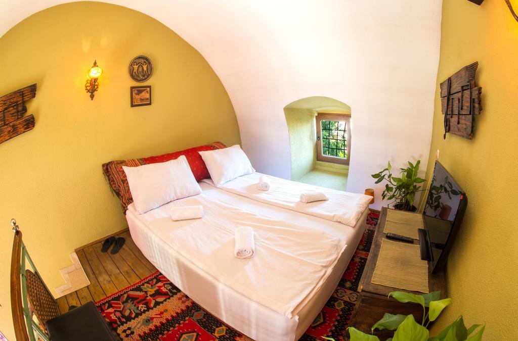 Cozy Studio Apartment Next To The Old Bridge โมสตาร์ ภายนอก รูปภาพ